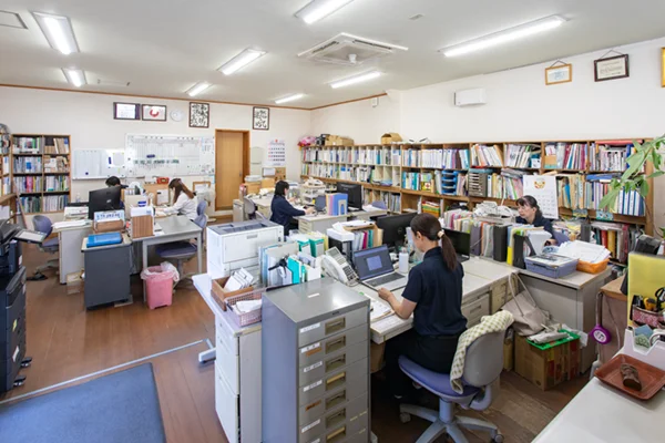社内でのスタッフミーティング