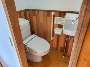 【after】壁はクロスと板を貼りました。