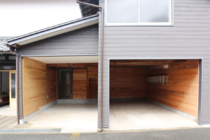 【after】物置だった場所をガレージにし、雨や雪の日も安心です。