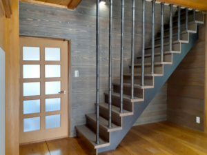 【after】階段も緩やかな勾配になるように架け替えました